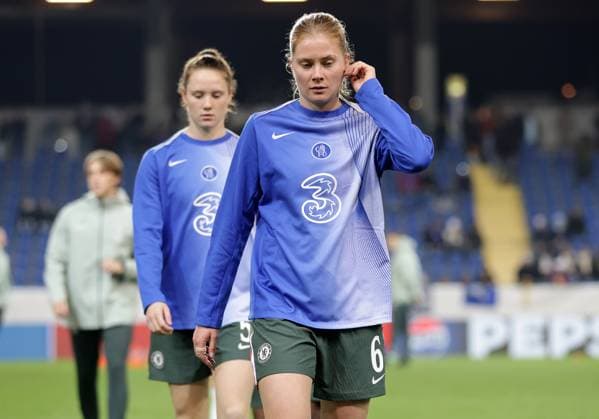 SOCCER - WCL, St.Poelten vs Chelsea SANKT POELTEN,AUSTRIA,11.NOV.25 - SOCCER - UEFA Women s Champions League, SKN Sankt Poelten vs Chelsea FC. Image shows Veerle Buurman and Sjoeke Nuesken (Chelsea).  GEPAxpictures xWalterxLuger