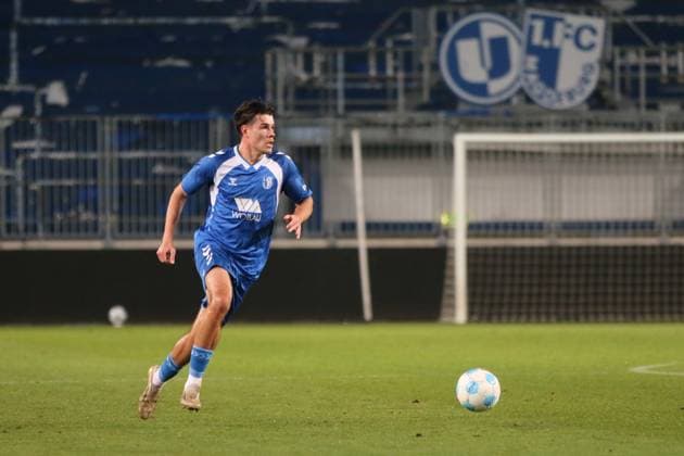 11 11 2025 Soccer Men 2025 2026 Regionalliga Nordost 15 Matchday 1 FC Magdeburg II U23 FC Hertha 03 Zehlendorf Avnet Arena Magdeburg Felix Vogler FCM drives the ball forward Magdeburg Saxony Anhalt Germany