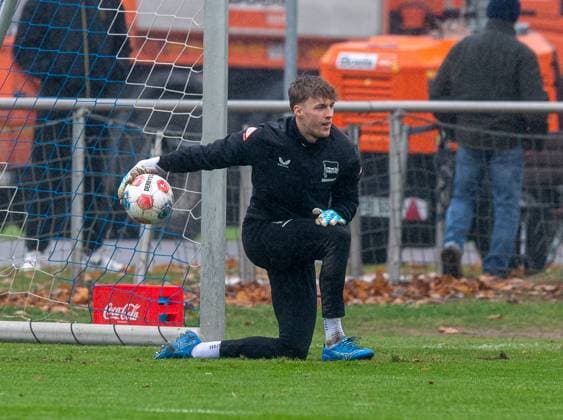 Soccer, Men, Season 2025 26, 2 Bundesliga, Hertha BSC, Training, Goalkeeper Tim Goller Hertha BSC , 11 11 2025, Copyright: xSebastianxRäppold MatthiasxKochx