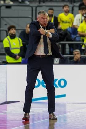 Saras Jasikevicius Fenerbahce Beko Istanbul, Head Coach gestures, GER, Fenerbahce Beko Istanbul vs Maccabi Rapyd Tel Aviv, Basketball, Euroleague, Matchday 10, Season 2025 2026, 11 11 2025, GER, Fenerbahce Beko Istanbul vs Maccabi Rapyd Tel Aviv, Basketball, Euroleague, Matchday 10, Season 2025 2026, 11 11 2025 Muenchen Copyright: xEibner-Pressefoto JennixMaulx EP_JML