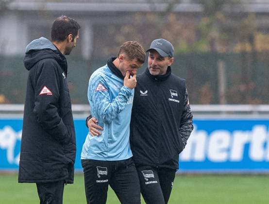 Soccer, Men, Season 2025 26, 2 Bundesliga, Hertha BSC, Training, f l Co Coach Andre Mijatovic Hertha BSC , Michael Cuisance Hertha BSC , Coach Stefan Leitl Hertha BSC , 11 11 2025, Copyright: xSebastianxRäppold MatthiasxKochx