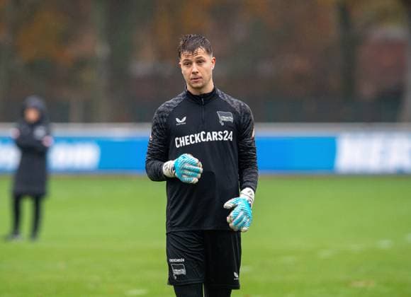 Soccer, Men, Season 2025 26, 2 Bundesliga, Hertha BSC, Training, Goalkeeper Tjark Ernst Hertha BSC , 11 11 2025, Copyright: xSebastianxRäppold MatthiasxKochx