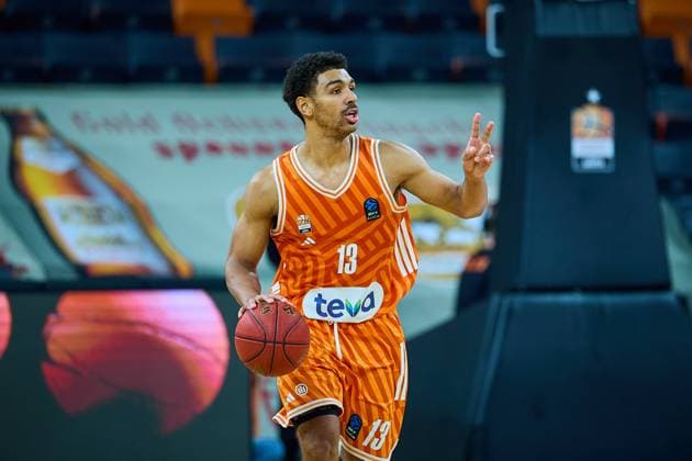 Mark Smith ratiopharm ulm, 13 at match setup GER, ratiopharm ulm vs Cosea JL Bourg en Bresse, Basketball, Matchday 7, BKT EuroCup, 2025 2026 season, 11 11 2025 GER, ratiopharm ulm vs Cosea JL Bourg en Bresse, Basketball, Matchday 7, BKT EuroCup, 2025 2026 season, 11 11 2025 Neu Ulm Copyright: xEibner-Pressefoto GeraldxOelze-dexStoppanyx EP_ODS