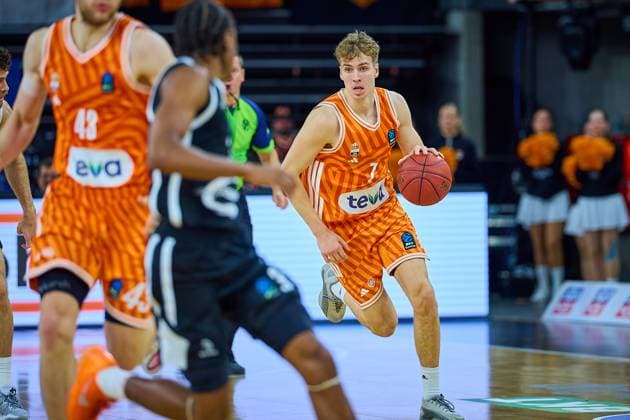 Tobias Jensen ratiopharm ulm, 07 GER, ratiopharm ulm vs Cosea JL Bourg en Bresse, Basketball, Matchday 7, BKT EuroCup, Season 2025 2026, 11 11 2025 GER, ratiopharm ulm vs Cosea JL Bourg en Bresse, Basketball, Matchday 7, BKT EuroCup, Season 2025 2026, 11 11 2025 New Ulm Copyright: xEibner-Pressefoto GeraldxOelze-dexStoppanyx EP_ODS
