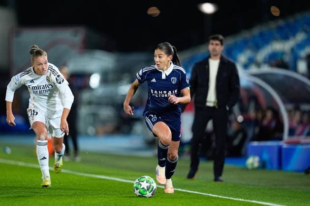 November 11, 2025, Valdebebas, Madrid, Spain: Clara Mateo of Paris FC in action during the UEFA WomenÃ¢â‚¬â ¢s Champions League 2025 26 League Phase MD3, football match played between Real Madrid CF and Paris FC at Alfredo Di Stefano stadium on November 11, 2025, in Valdebebas, Madrid, Spain. Valdebebas Spain - ZUMAa181 20251111_zaa_a181_070 Copyright: xDennisxAgyemanx