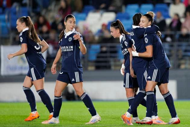 UEFA Women s Champions League - Real Madrid vs Paris FC MADRID, SPAIN -November 11:Several player of Paris FC celebrates a goal during the UEFA Women s Champions League match between Real Madrid and Paris FC at Alfredo Di Stefano stadium in Madrid.(Photo by Guillermo Martinez f22photo) Madrid Alfredo Di Stefano Stadium Spain Copyright: xGuillermoxMartinezx