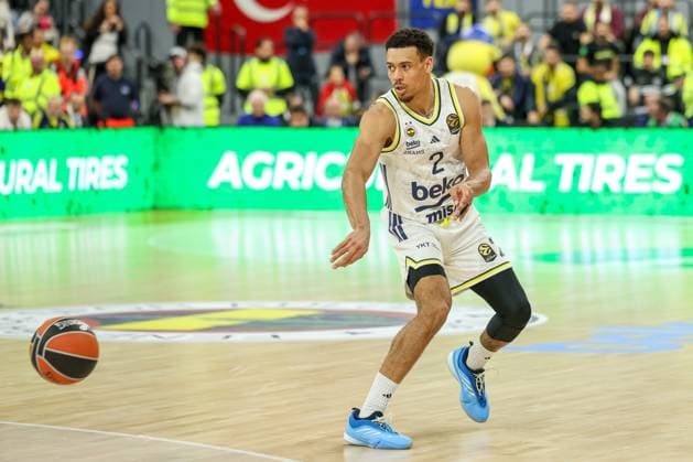 Wade Baldwin Fenerbahce Beko Istanbul, 02 with ball, GER, Fenerbahce Beko Istanbul vs Maccabi Rapyd Tel Aviv, Basketball, Euroleague, Matchday 10, Season 2025 2026, 11 11 2025, GER, Fenerbahce Beko Istanbul vs Maccabi Rapyd Tel Aviv, Basketball, Euroleague, Matchday 10, Season 2025 2026, 11 11 2025 Muenchen Copyright: xEibner-Pressefoto JennixMaulx EP_JML