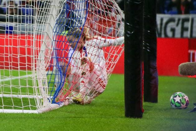 11 11 2025, xgrfx, Football UEFA WomenÂs Champions League, OL Lyonnes VfL Wolfsburg v l Tor, Ada Hegerberg OL Lyonnes DFL DFB REGULATIONS PROHIBIT ANY USE OF PHOTOGRAPHS as IMAGE SEQUENCES and or QUASI VIDEO Lyon