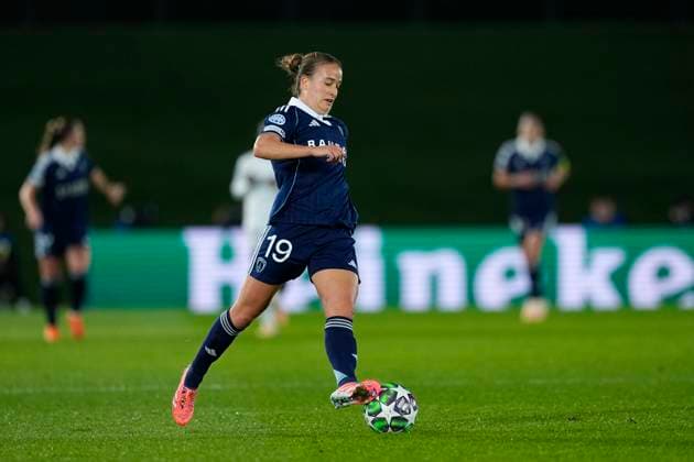 November 11, 2025, Valdebebas, Madrid, Spain: Thea Greboval of Paris FC in action during the UEFA WomenÃ¢â‚¬â ¢s Champions League 2025 26 League Phase MD3, football match played between Real Madrid CF and Paris FC at Alfredo Di Stefano stadium on November 11, 2025, in Valdebebas, Madrid, Spain. Valdebebas Spain - ZUMAa181 20251111_zaa_a181_082 Copyright: xOscarxJ.xBarrosox