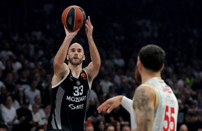 Partizan v Monaco, Euroleague, season 2025 2026, round 10 Belgrade, Serbia. 11th Nov, 2025. Partizan s Nick Calathes during Euroleague basketball match between Partizan and AS Monaco on November 11. 2025. in Belgrade, Serbia. Belgrade Serbia Copyright: xPedjaxMilosavljevic STARSPORTx