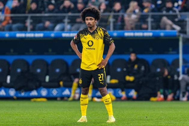 08 11 2025, Hamburger SV vs Borussia Dortmund, 1 Bundesliga, Matchday 10 Karim Adeyemi Borussia Dortmund, 27 Important note In accordance with the regulations of the DFL German Football League and the DFB German Football Association, it is prohibited to use photographs taken in the stadium and or of the match in the form of sequential images and or video-like photo series Copyright: xBahhoxKarax