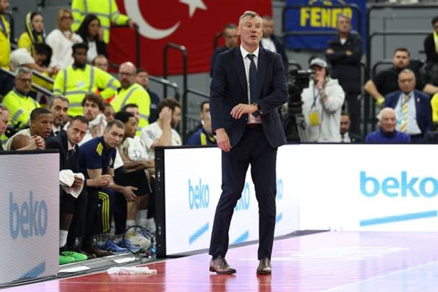 Saras Jasikevicius Fenerbahce Beko Istanbul, Head Coach , GER, Fenerbahce Beko Istanbul vs Maccabi Rapyd Tel Aviv, Basketball, Euroleague, Matchday 10, Season 2025 2026, 11 11 2025, GER, Fenerbahce Beko Istanbul vs Maccabi Rapyd Tel Aviv, Basketball, Euroleague, Matchday 10, Season 2025 2026, 11 11 2025 Muenchen Copyright: xEibner-Pressefoto JennixMaulx EP_JML