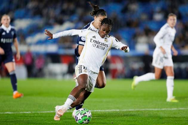 UEFA Women s Champions League - Real Madrid vs Paris FC MADRID, SPAIN -November 11:Linda Caicedo of Real Madrid in action during the UEFA Women s Champions League match between Real Madrid and Paris FC at Alfredo Di Stefano stadium in Madrid.(Photo by Guillermo Martinez f22photo) Madrid Alfredo Di Stefano Stadium Spain Copyright: xGuillermoxMartinezx