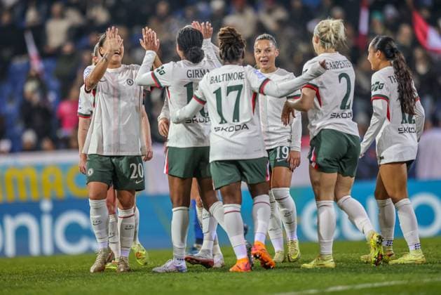 AUT, München, SKN St Pölten vs Chelsea London, Women s Champions League, UEFA, Saison 2526, NV Arena, 3 Spieltag im Bild goal and celebration, Tor und Jubel, but VAR check, Naomi Girma Chelsea London 16 DFB DFL REGULATIONS PROHIBIT ANY USE OF PHOTOGRAPHS AS IMAGE SEQUENCES AND OR QUASI VIDEO, 11 11 2025, Copyright: HMBxMedia HendrikxHamelau