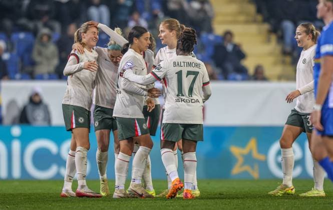 AUT, München, SKN St. Pölten vs Chelsea London, Women s Champions League, UEFA, Saison 2526, NV Arena, 3. Spieltag im Bild: Sam Kerr (Chelsea London 20) scores a goal, celebration with Wieke Kaptein (Chelsea London 18) and Ellie Carpenter (Chelsea London 2), Tor und Jubel, 4:0 DFB DFL REGULATIONS PROHIBIT ANY USE OF PHOTOGRAPHS AS IMAGE SEQUENCES AND OR QUASI-VIDEO, 11.11.2025, Copyright: HMBxMedia HendrikxHamelau