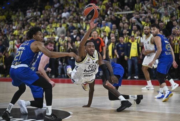 Fenerbahce Beko v Maccabi Rapyd Tel Aviv - EuroLeague MUNICH, GERMANY - NOVEMBER 11: Bonzie Colson (50) of Fenerbahce Beko in action during the EuroLeague Week 10 basketball game between Fenerbahce Beko and Maccabi Rapyd Tel Aviv at BMW Park in Munich, Germany on November 11, 2025. Halil Sagirkaya Anadolu Munich Germany. Editorial use only. Please get in touch for any other usage.  Copyright: x2025xAnadoluxHalilxSagirkayax