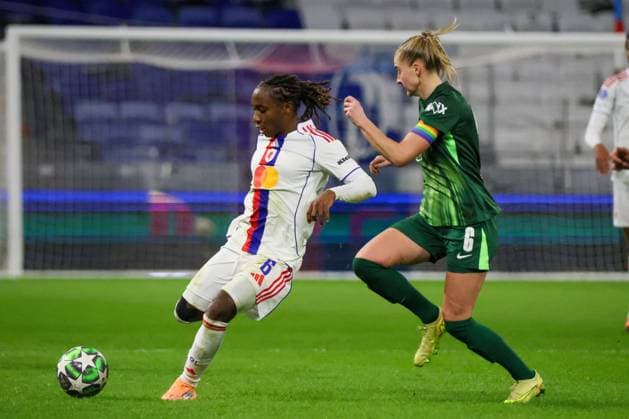 Lyon, France 11 November 2025 Champions League Women 2025 2026 OL Lyonnes vs VfL Wolfsburg In the picture from left in the duel Melchie Dumornay OL and Janina Minge VfL Groupama Stadium Copyright: xFotostandx xFantinix