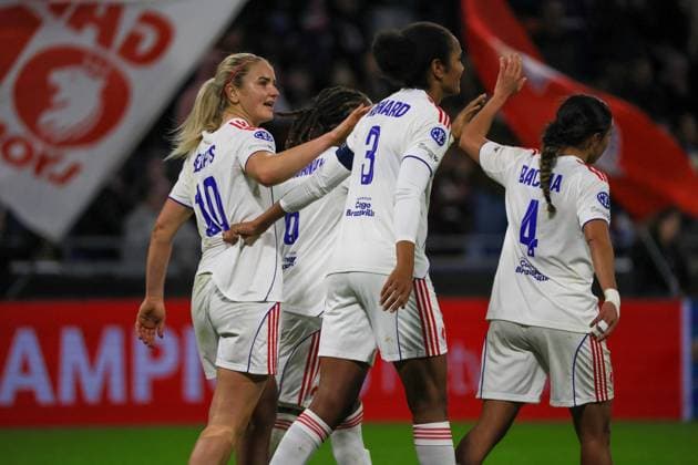 Lyon, France 11 November 2025 Champions League Women 2025 2026 OL Lyonnes vs VfL Wolfsburg In the picture from left the third scorer Wendie Renard OL converts the penalty kick and scores the goal to make it 3-0 for OL Lyonnes and cheers with Melchie Dumornay OL , Lindsey Heaps OL and Selma Bacha OL Groupama Stadium Copyright: xFotostandx xFantinix