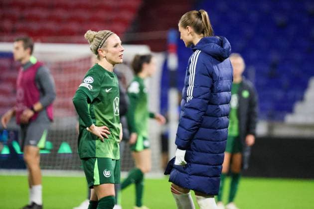 Lyon, France 11 November 2025 Champions League Women 2025 2026 OL Lyonnes vs VfL Wolfsburg In the picture from left Svenja Huth VfL and Julie Brand OL after the Champions League match in Lyon Groupama Stadium Copyright: xFotostandx xFantinix