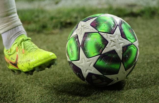 SOCCER - WCL, St.Poelten vs Chelsea SANKT POELTEN,AUSTRIA,11.NOV.25 - SOCCER - UEFA Women s Champions League, SKN Sankt Poelten vs Chelsea FC. Image shows a feature with a ball.  GEPAxpictures xWalterxLuger