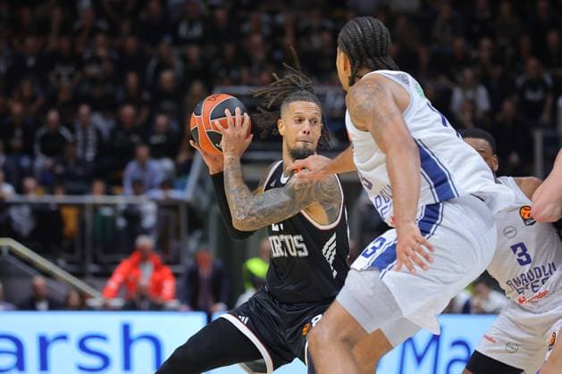 23 Daniel HACKETT Virtus Bologna BASKETBALL-EUROLEAGUE - match Virtus Bologna - Anadolu Efes Istanbul 11-11-2025 during Virtus Bologna vs Anadolu Efes, Basketball Euroleague match in Bologna, Italy, November 11 2025  Copyright: xValentinoxOrsini IPAxSportx xipa-agency.netx xx IPA_67853637 IPA_Agency_IPA67853637