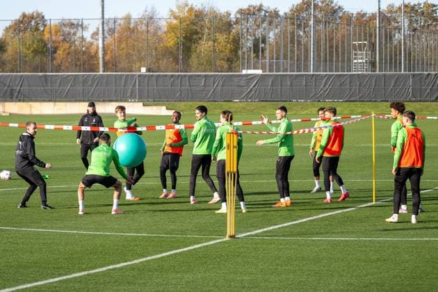 12 11 2025, Soccer 1 Bundesliga, Season 2025 2026, public training, Borussia Moenchengladbach at the training ground at Borussia Park Loose warming up of the players Franck Honorat Borussia Moenchengladbach, 09 plays the ball Photo Kirchner Media Thomas Haesler Copyright: xKirchner-Media ThomasxHaeslerx