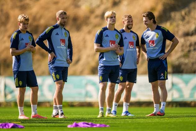 251112 Daniel Svensson, Gustav Lundgren, Lucas Bergvall, Jesper Karlström and Mattias Svanberg of the Swedish national football team during a training session on November 12, 2025 in Marbella Photo Joel Marklund BILDBYRAN code JM JM0747 bbeng fotboll football soccer fotball vm kval fifa world cup qualifier träning practice training sverige sweden sverige a  Copyright: JOELxMARKLUND BB251112JM010