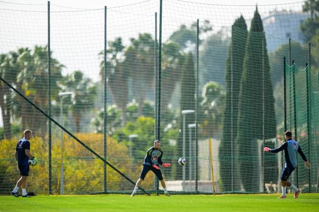 251112 Goalkeeper coach Linus Kandolin and goalkeepers Viktor Johansson and Kristoffer Nordfeldt of the Swedish national football team during a training session on November 12, 2025 in Marbella. Photo: Joel Marklund BILDBYRAN kod JM JM0747 bbeng fotboll football soccer fotball vm-kval FIFA World Cup, WM, Weltmeisterschaft, Fussball qualifier träning practice training sverige sweden sverige a  Copyright: JOELxMARKLUND BB251112JM014