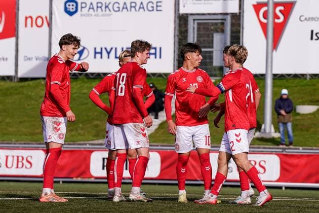 Baden, Switzerland, November 12th 2025: Sofus Johannesen (18 Denmark) celebrates with teammates after scoring his teams third goal during the UEFA European Qualifiers U19 football match between Denmark and San Marino at ESP Baden in Baden, Switzerland: (Daniela Porcelli SPP) Copyright: xDanielaxPorcellix xSPPx spp-en-DaPoSp-20251112-DP108759