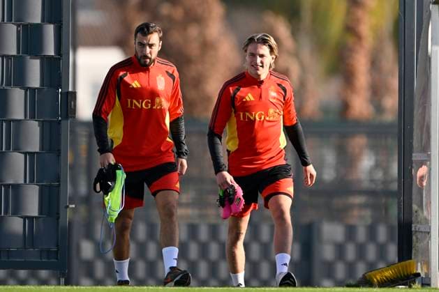 Fußball, Nationalteam Belgien Training Kazakhstan v Belgium - FIFA World Cup, WM, Weltmeisterschaft, Fussball 2026 UEFA Qualifier - Media Activities 12 11 2025 TUBIZE, BELGIUM - NOVEMBER 12 : Vermant Romeo and Vanhoutte Charles midfielder of Belgium pictured during a training session of the Belgian National Football team prior to the FIFA World Cup 2026 European Qualifiers match between Kazakhstan and Belgium on November 12, 2025 in Tubize, Belgium, 12 11 2025 Tubize Belgium  Copyright: xJanxDexMeuleneirx
