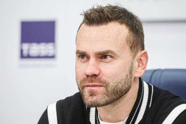 RUSSIA, MOSCOW - NOVEMBER 12, 2025: FC CSKA Moscow s captain, Russian football goalkeeper Igor Akinfeev gives a press conference, PK, Pressekonferenz to launch his autobiography titled Igor Akinfeev, The Autobiography of the Most Dedicated Football Player in the History of World Football. Maxim Grigoryev TASS  85624744