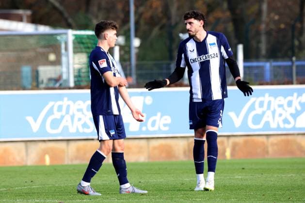 DEU, DFL, 2 FBL Hertha BSC, training match , 12 11 2025, Sportforum, Berlin, DEU, DFL, 2 FBL Hertha BSC, training match , in picture Janne Berner Hertha BSC Berlin 34 , Agustn Rogel Hertha BSC Berlin 3 DFL regulations prohibit any use of Photographs as image sequences and or quasi video nordphotoxGmbHx xEngler nph00076