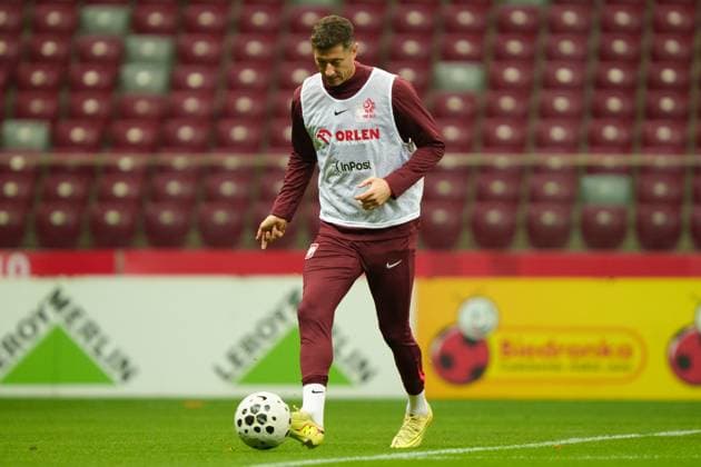 Robert Lewandowski seen during Training session during november 2025 international break of Polish national team, Nationalteam (Kazimierz Koper Ball Raw Images) Warsaw PGE Narodowy Poland Copyright: xKazimierzxKoperx KazimierzKoper_trening1211_2526-10