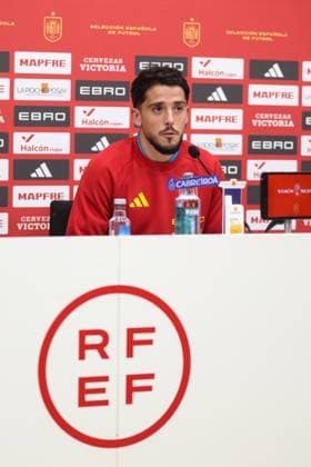 November 12, 2025, Las Rozas, Madrid, SPAIN: Pablo Fornals attends a press conference, PK, Pressekonferenz prior to the 2026 World Cup qualifying matches against Georgia and Turkey, at the Ciudad del Futbol, in Las Rozas, Madrid, Spain, on November 12, 2025. Las Rozas SPAIN - ZUMAa181 20251112_zaa_a181_068 Copyright: xIrinaxR.xHipolitox
