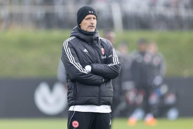 Training Eintracht Frankfurt Coach Dino Toppmöller Toppmoeller Eintracht Frankfurt Training of Eintracht Frankfurt on November 12, 2025 at Deutsche Bank Park in Frankfurt am Main , Frankfurt am Main Hessen Germany Deutsche Bank Park