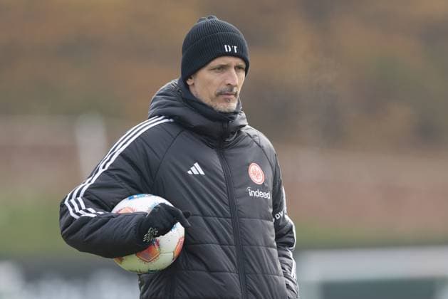 Training Eintracht Frankfurt Coach Dino Toppmöller Toppmoeller Eintracht Frankfurt Training of Eintracht Frankfurt on November 12, 2025 at Deutsche Bank Park in Frankfurt am Main , Frankfurt am Main Hessen Germany Deutsche Bank Park