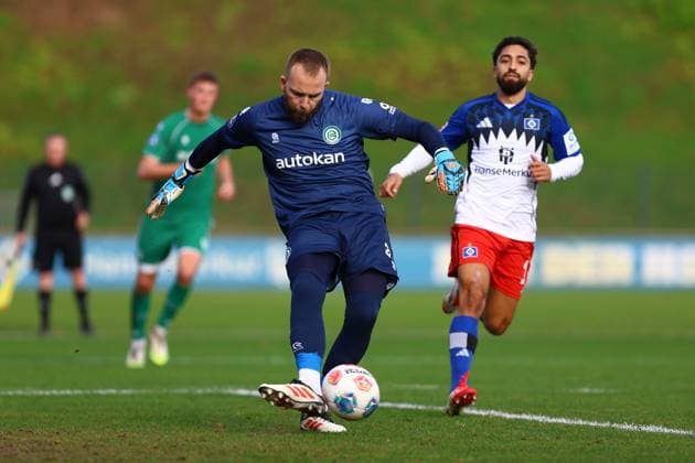 21 Hidde Jurjus FC Groningen Football I Men I Friendly match I Season 2025 2026 I Hamburger SV FC Groningen I 12 11 2025 I Training ground Volksparkstadion