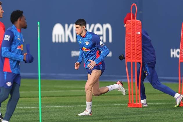 Training RB Leipzig Bundesliga Leipzig, 12 11 2025, Training center at Cottaweg, Season 2025 2026, Football, Men, 1 Bundesliga , Training RB Leipzig , In the picture Kosta Nedeljkovic ,