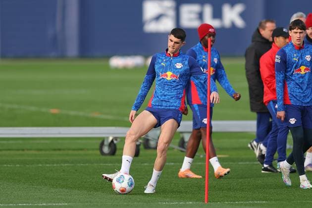 Training RB Leipzig Bundesliga Leipzig, 12 11 2025, Training center at Cottaweg, Season 2025 2026, Football, Men, 1 Bundesliga , Training RB Leipzig , In the picture Kosta Nedeljkovic ,