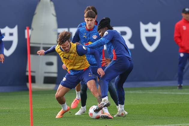 Training RB Leipzig Bundesliga Leipzig, 12 11 2025, Training center at Cottaweg, Season 2025 2026, Football, Men, 1 Bundesliga , Training RB Leipzig , In the picture from l Max Finkgräfe, Andrija Maksimovic and Johan Bakayoko ,