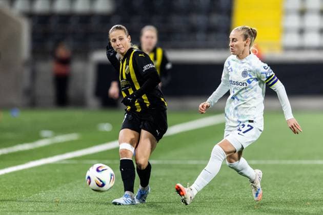 251112 Anna Anvegard of Häcken and Henrietta Csiszar of Inter during the UEFA Women s Europa Cup football match between Häcken and Inter on November 12, 2025 in Gothenburg Photo Michael Erichsen BILDBYRAN COP 89 MI0901 fotboll football soccer fotball europa cup häcken inter uefa womens europa cup dam bbeng internazionale milano  Copyright: MICHAELxERICHSEN BB251112MI010