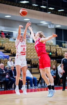 BASKETBALL - FIBA Quali, AUT vs NOR VIENNA,AUSTRIA,12.NOV.25 - BASKETBALL - FIBA Women s EURO Basket 2027, qualification, Austria vs Norway. Image shows Alexia Allesch (AUT) and Sunniva Sorbye (NOR).  GEPAxpictures xEdgarxEisner
