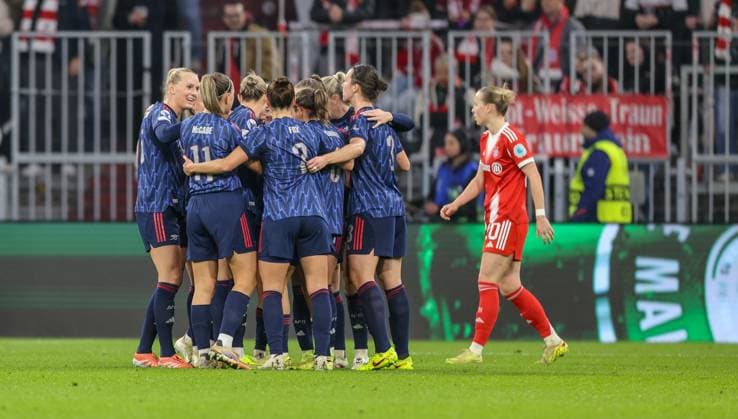 DEU, Munich, FC Bayern Munich vs Arsenal London, Women s Champions League, UEFA, Season 2526, Allianz Arena, Matchday 3 in picture Mariona Caldentey Arsenal London 8 scores the goal for 2 0, jubilation and joy DFB DFL REGULATIONS PROHIBIT ANY USE OF PHOTOGRAPHS AS IMAGE SEQUENCES AND OR QUASI VIDEO, 12 11 2025 Copyright: HMBxMedia HendrikxHamelau