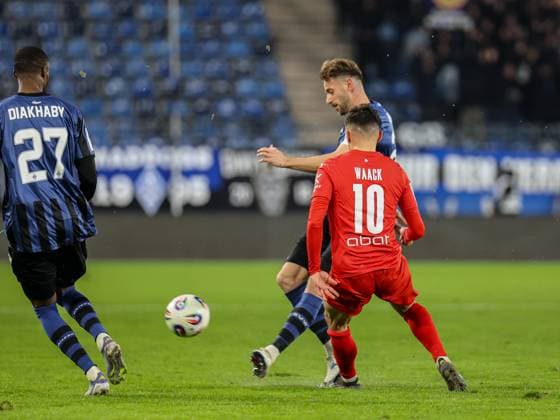 Lukas Kluenter SV Waldhof Mannheim, 24 clears in front of Maximilian Philipp Waack FC Astoria Walldorf, 10 during the BfV Pokal quarterfinal SV Waldhof Mannheim 1860 Munich on 12 11 25 at Carl Benz Stadium, Mannheim xamx Photo Alfio Marino Copyright: