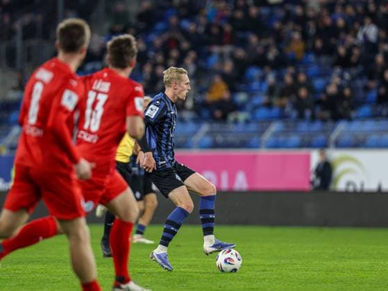 Julian Rieckmann SV Waldhof Mannheim, 21 at the BfV Cup quarterfinal SV Waldhof Mannheim 1860 Munich on 12 11 25 at Carl Benz Stadium, Mannheim xamx Photo Alfio Marino Copyright: