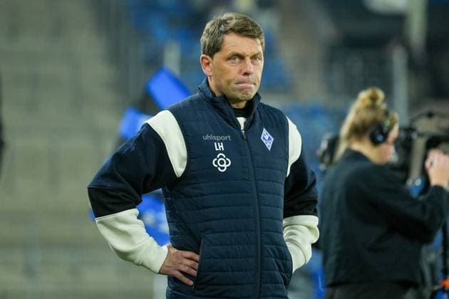 Soccer bfv ROTHAUS Cup, Quarterfinals, SV Waldhof Mannheim FC Astoria Walldorf on 12 11 2025 in Mannheim Carl Benz Stadion , Germany, Season 2025 2026 DFL REGULATIONS PROHIBIT ANY USE OF PHOTOGRAPHS AS IMAGE SEQUENCES AND OR QUASI VIDEO Luc Holtz Head Coach SVWM in Focus Mannheim Carl Benz Stadion Germany Copyright: xChristophxKinzingerx