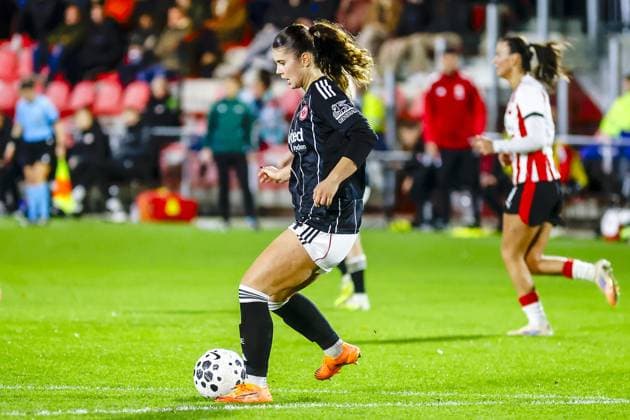 EINDHOVEN , 12 11-2025 , De Herdgang , season 2025 2026 , UEFA Womens Europa League football , round of 16 1nd leg between PSV and Eintracht Frankfurt (women) , Picture shows Eintracht Franlfurt player Noemi Ivelj PSV - Eintracht Frankfurt (women)  x31997648x Copyright: