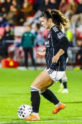 EINDHOVEN , 12 11-2025 , De Herdgang , season 2025 2026 , UEFA Womens Europa League football , round of 16 1nd leg between PSV and Eintracht Frankfurt (women) , Picture shows Eintracht Franlfurt player Noemi Ivelj PSV - Eintracht Frankfurt (women)  x31997651x Copyright: