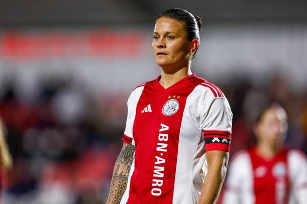 AMSTERDAM , 12-11-2025 , Sportpark de Toekomst , season 2025 2026 , UEFA Women™s Europa Cup , Round of 16 1st leg , match between Ajax and Hammarby (women) , picture shows Ajax player Sherida Spitse Ajax - Hammarby (women)  x31997689x Copyright: