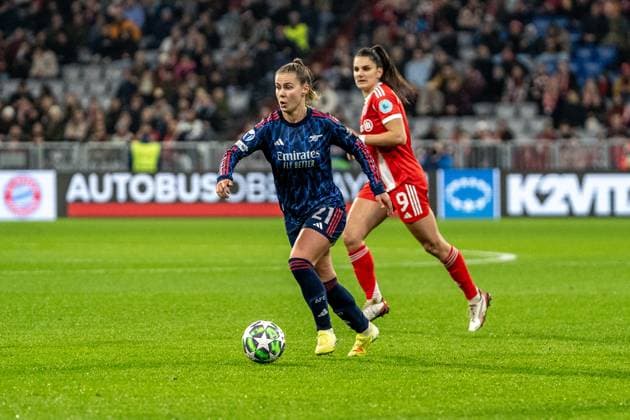 Victoria Pelova 21 Arsenal Women FC in action at the UEFA Womens Champions League match FC Bayern Munich Arsenal Women FC on 12 11 2025 Munich Allianz Arena Bayern Germany